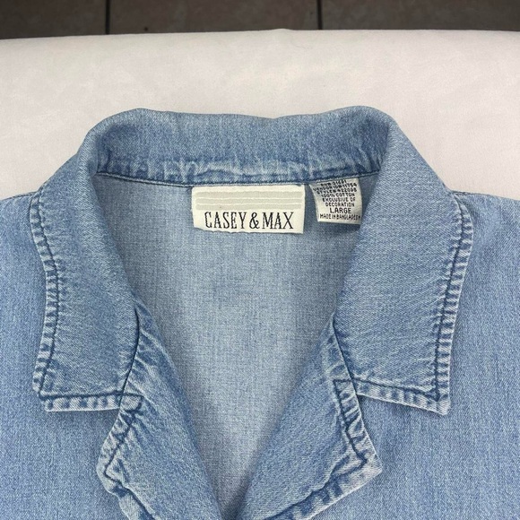 Casey and Max chambray embroidered top - Picture 2 of 6